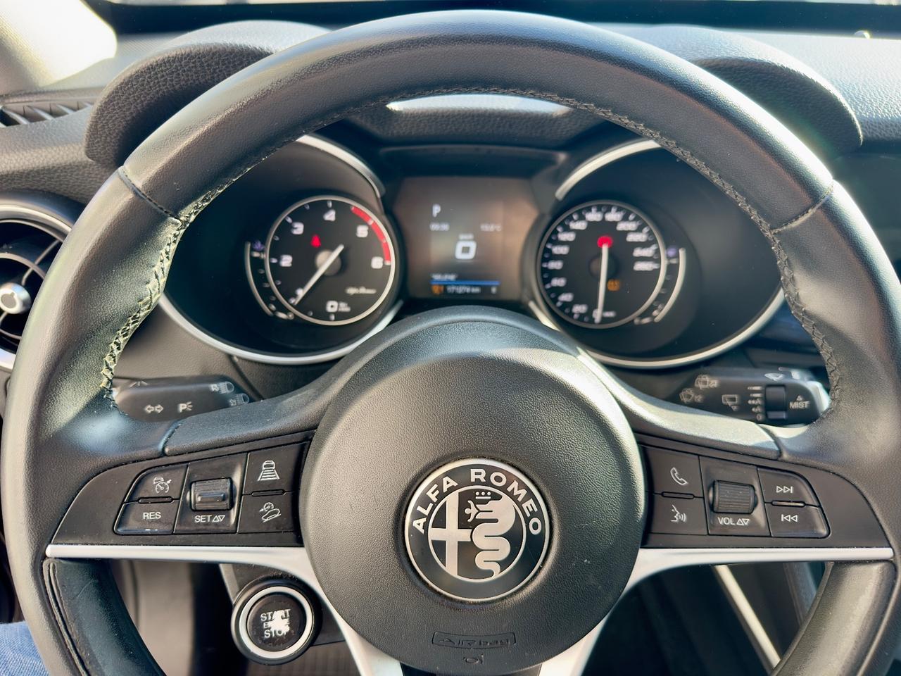 Alfa Romeo Stelvio 2.2 Turbodiesel 160 CV AT8 RWD Business