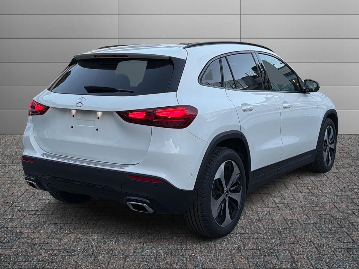 Mercedes-Benz GLA 200 d automatic