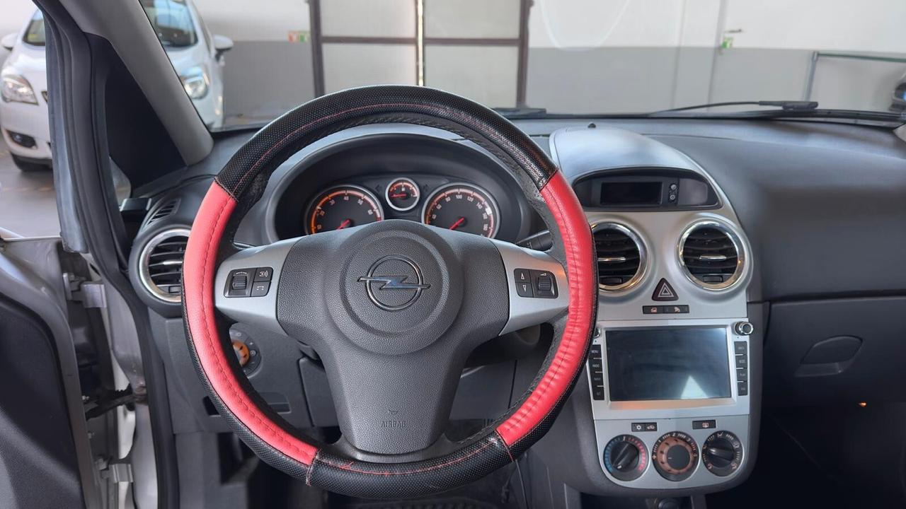 Opel Corsa 1.2 3 porte Sport