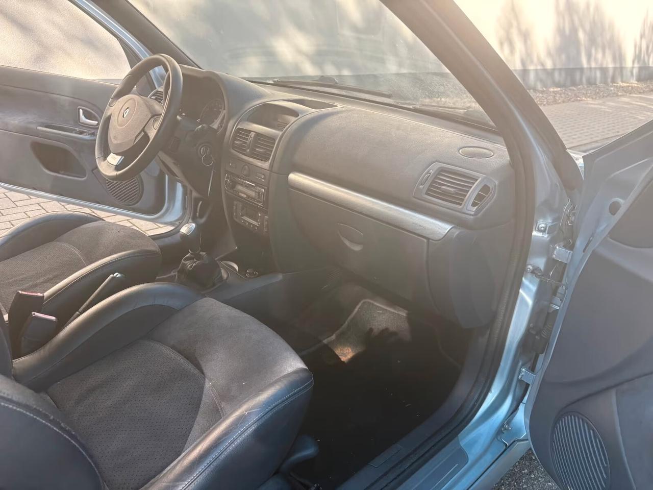 Renault Clio RS 2.0 16V Renault Sport