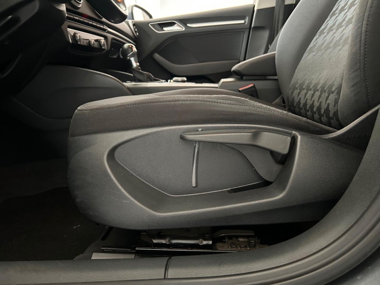 Audi A3 Sportback 1.6 TDI 110cv ADMIRED S-TRONIC E6