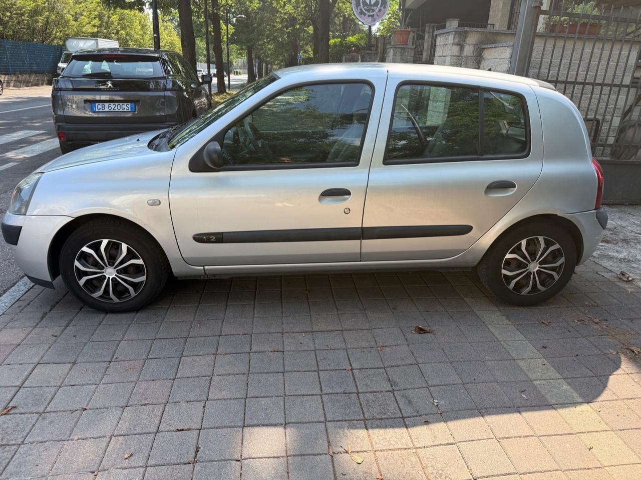 Renault Clio 1.2 16V 5 porte Confort
