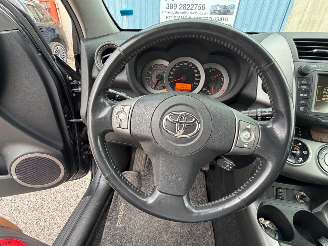 Toyota RAV 4 RAV4 2.2 D-4D 177 CV Luxury
