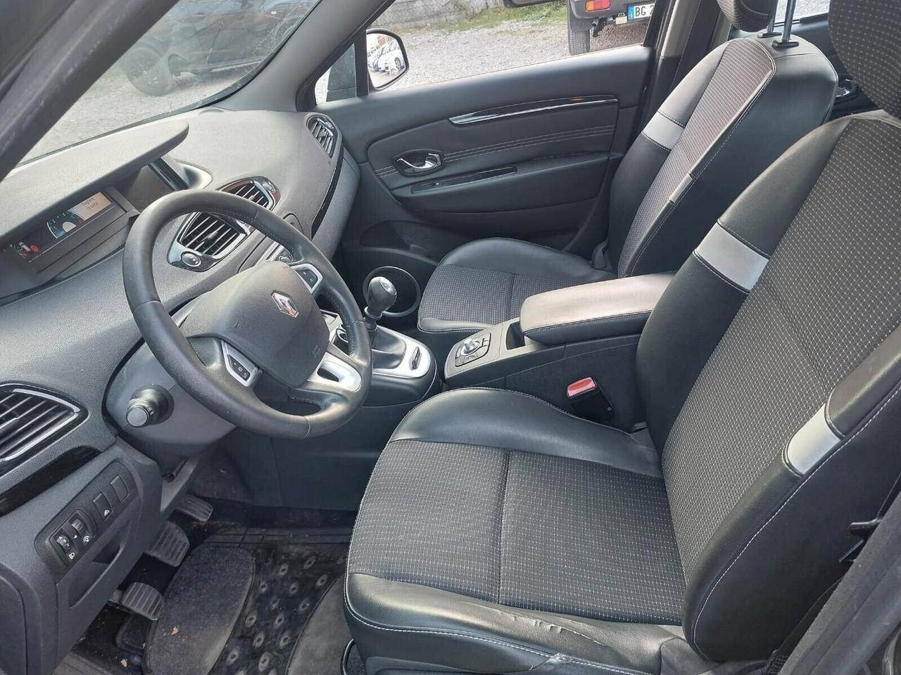 Renault Scenic Scénic X-Mod 1.5 dCi 110CV Luxe