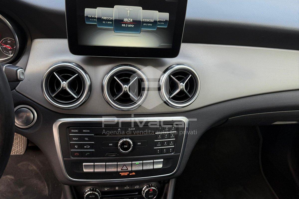 MERCEDES GLA 200 d Automatic Sport