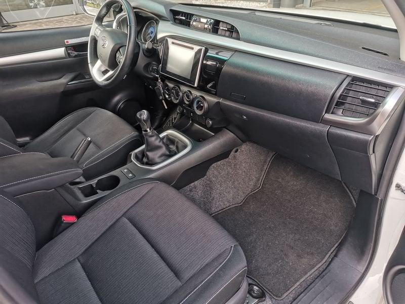 Toyota Hilux 2.4 D-4D 4WD 4 porte Double Cab Lounge