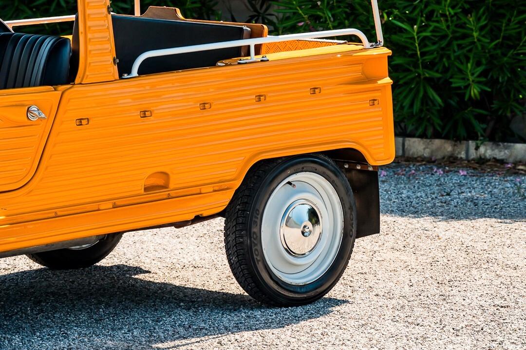 Citroen Mehari Orange Kirghiz