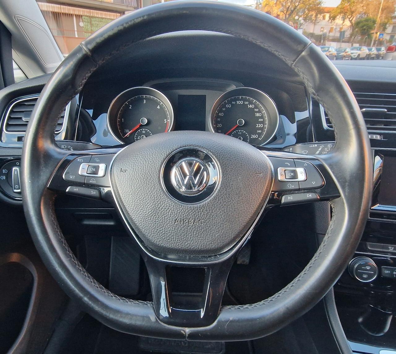 Volkswagen Golf Business 1.6 TDI 5p. 4MOTION Highline BlueMotion Tech.