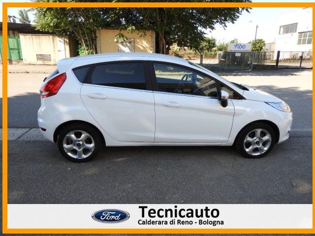 FORD Fiesta 1.4 5 porte Bz.- GPL Titanium *OK NEOPATENTATO*