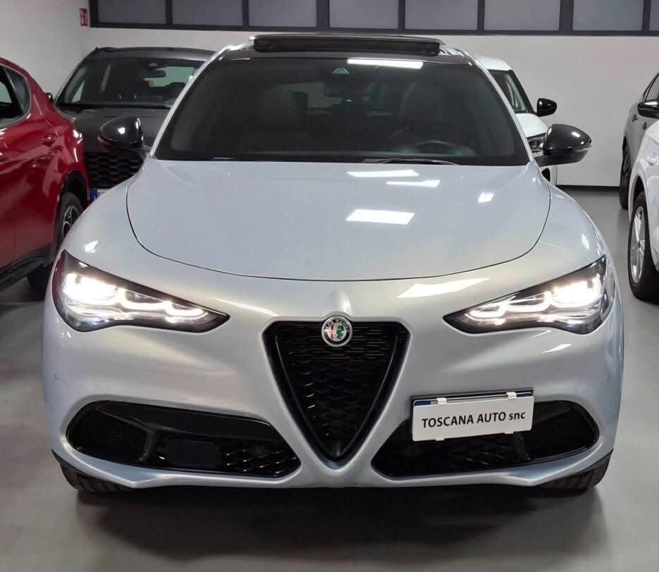 Alfa Stelvio 210 CV Q4 Sprint tetto panoramico full optional
