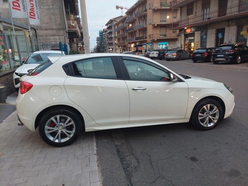 Alfa Romeo Giulietta 1.6 JTDm-2 105 CV Exclusive