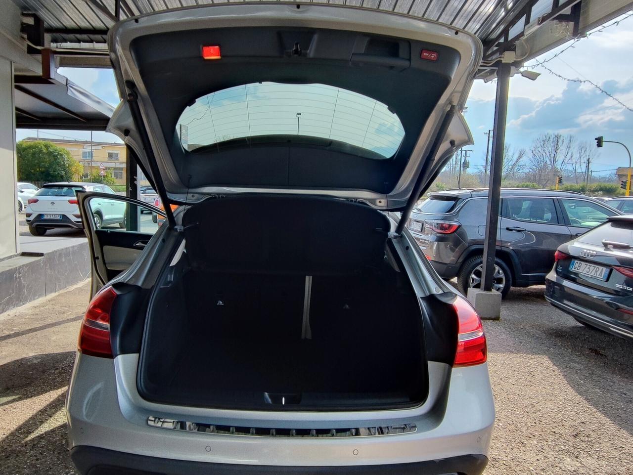 Mercedes-benz GLA 200 d Automatic 4Matic Premium