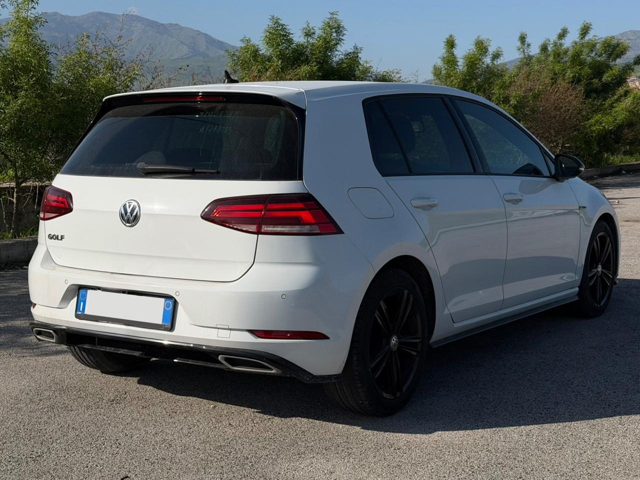 Volkswagen Golf 7.5 1.6 TDI 115 CV R-Line