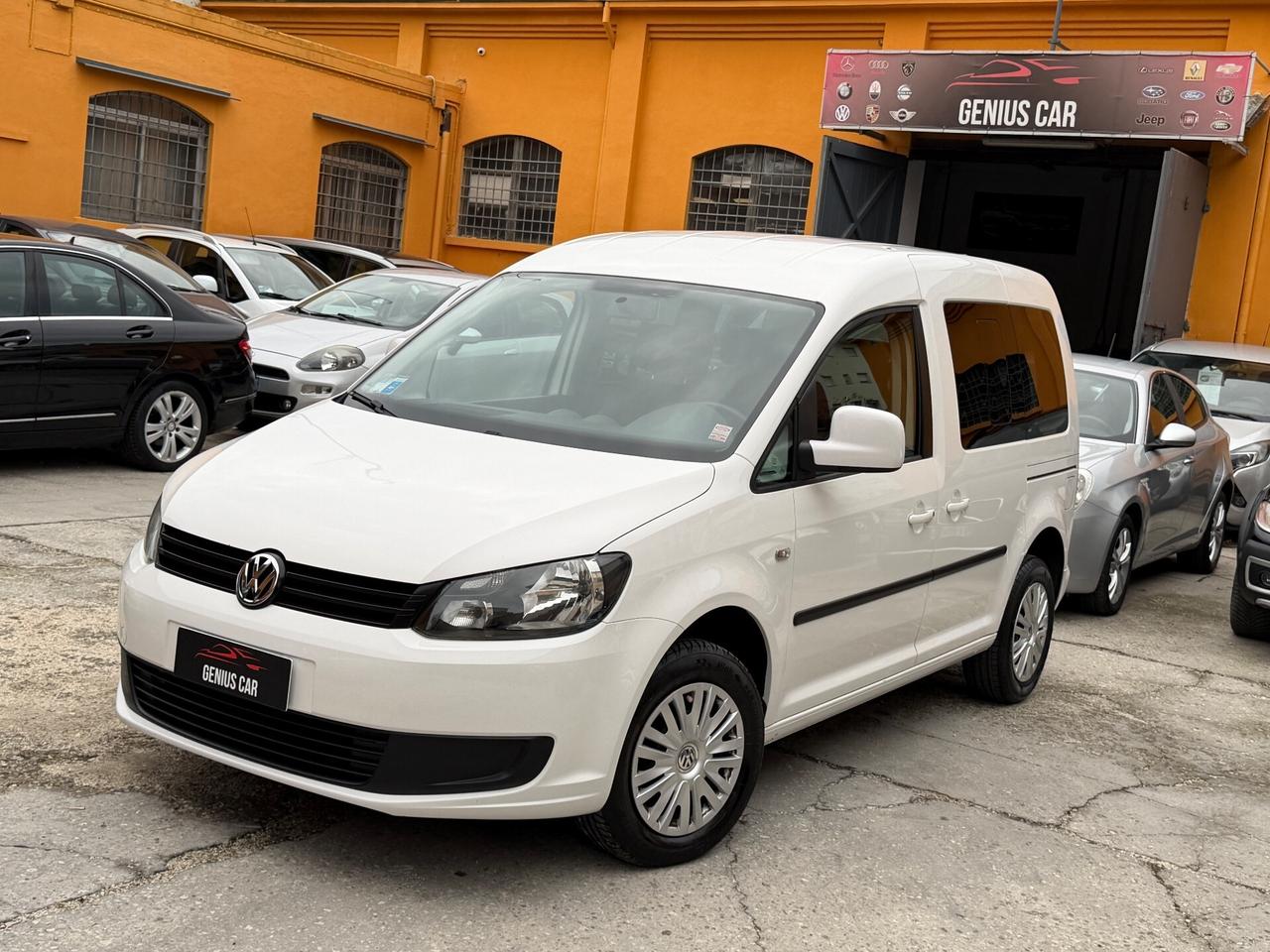 Volkswagen Caddy 1.6 TDI 102 CV 5p. Trendline 7 Posti