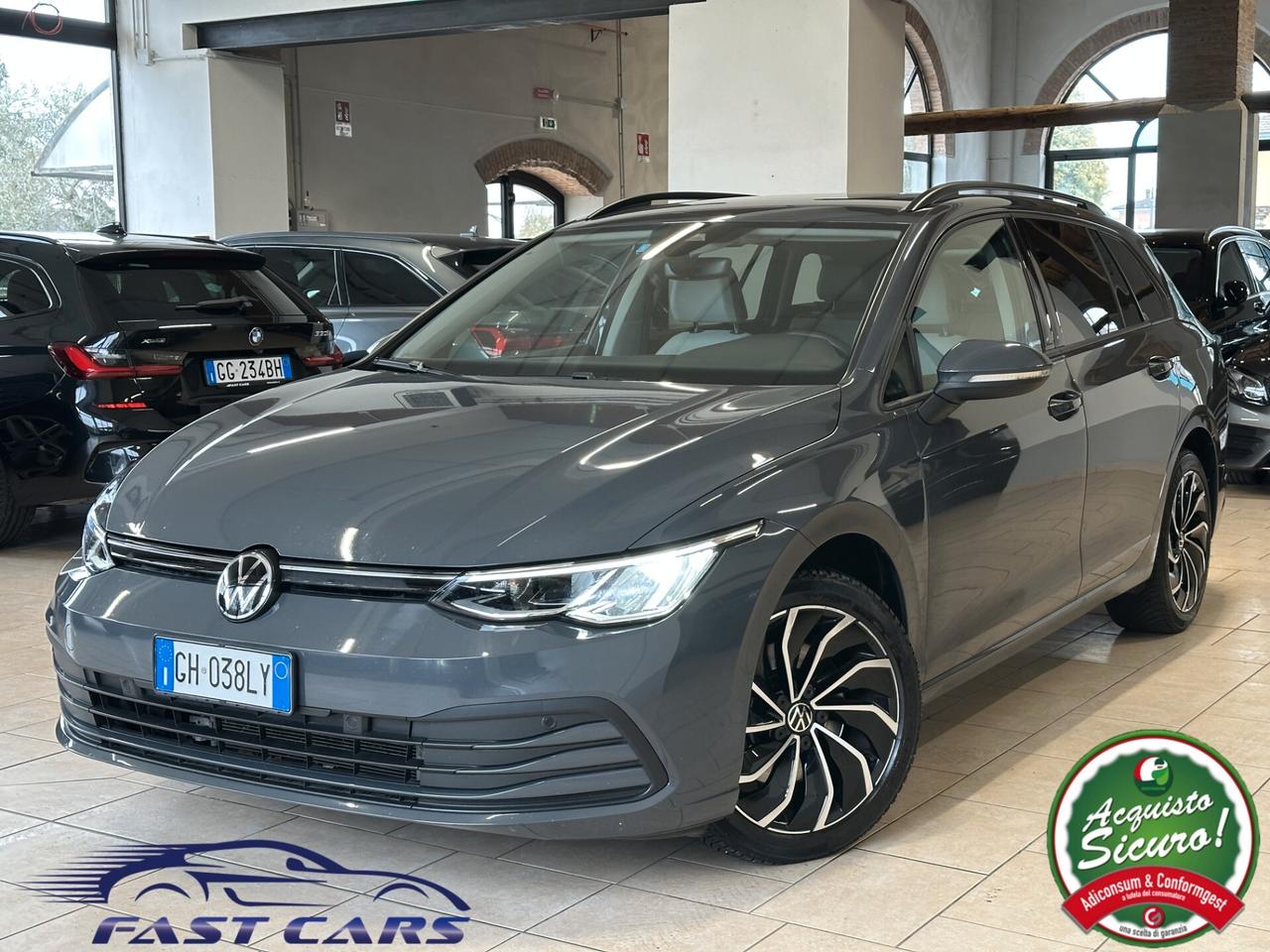 Volkswagen Golf Variant 2.0 tdi LIFE 115cv dsg LUCI AMB*CARPLAY*LED