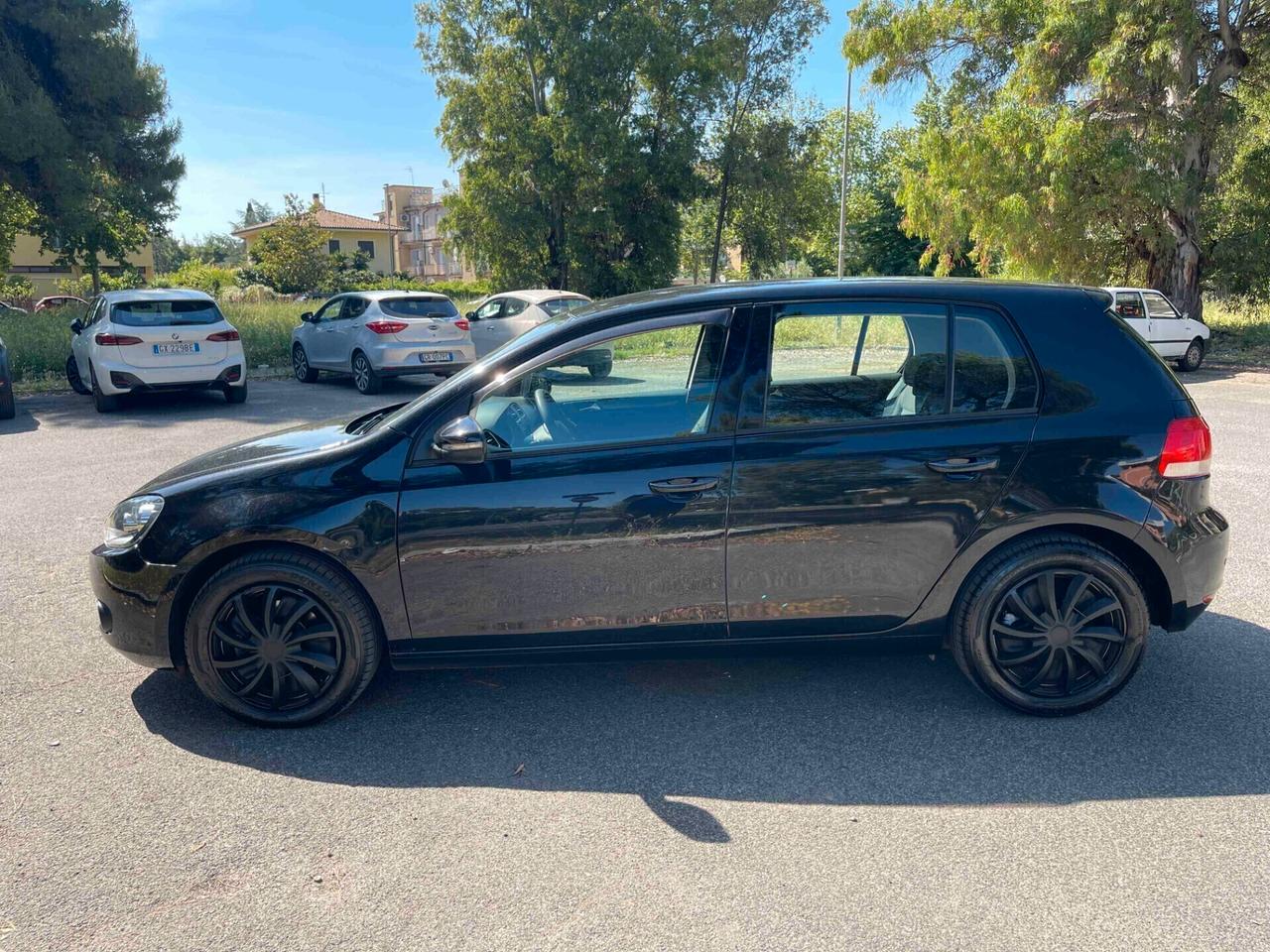 Volkswagen Golf 1.6 TDI GARANZIA 12 MESI Comfortline NEOPATENTATI DITRIBUZIONE OK GOMME NUOVE