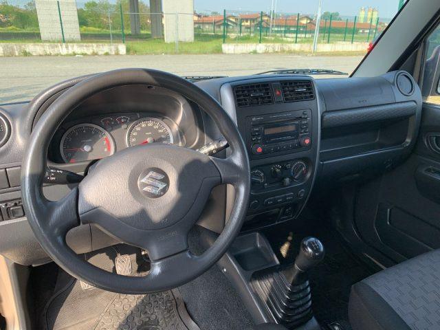 SUZUKI Jimny 1.3i 16V cat 4WD JLX