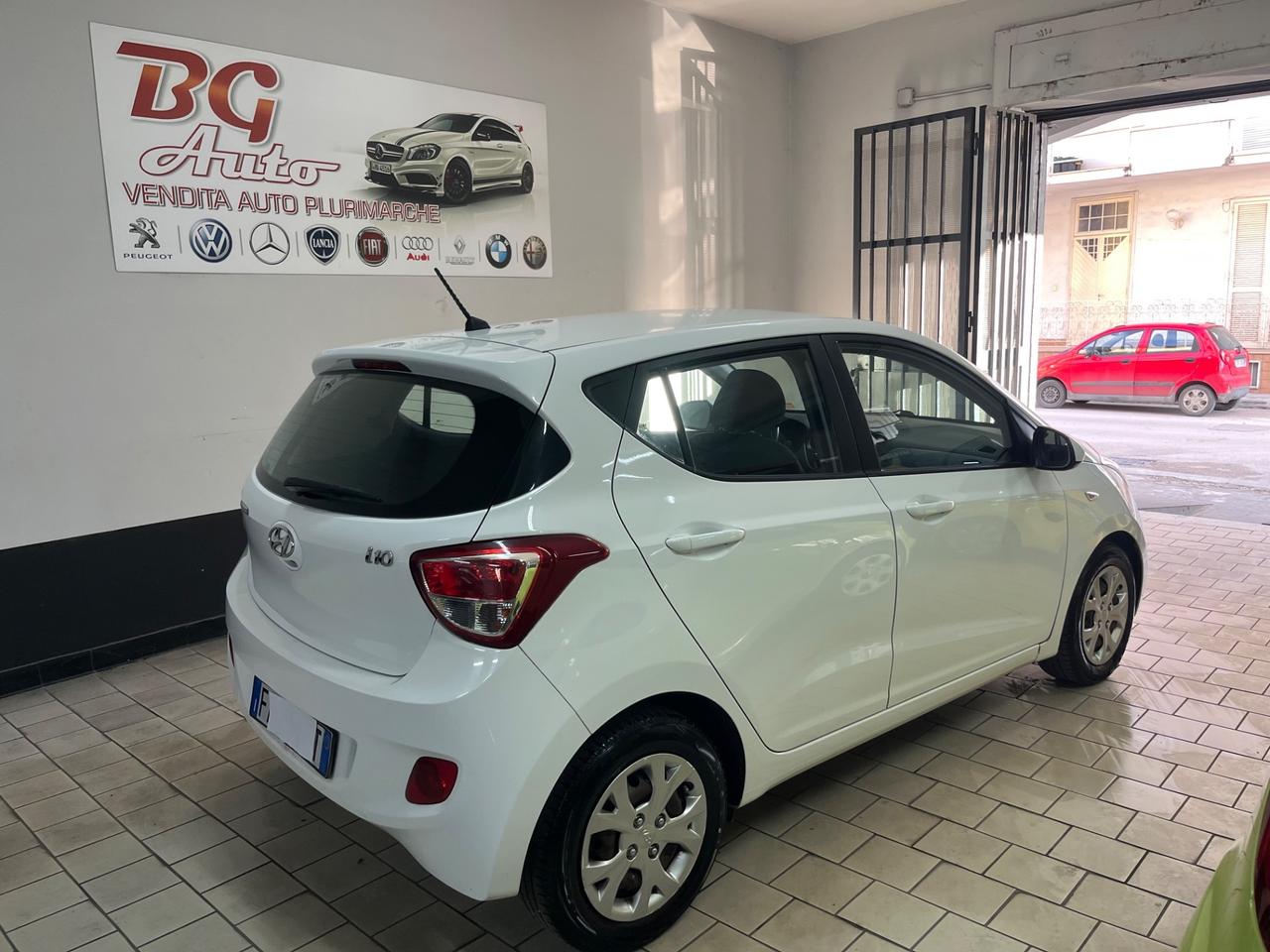 Hyundai i10 1.0 full optional