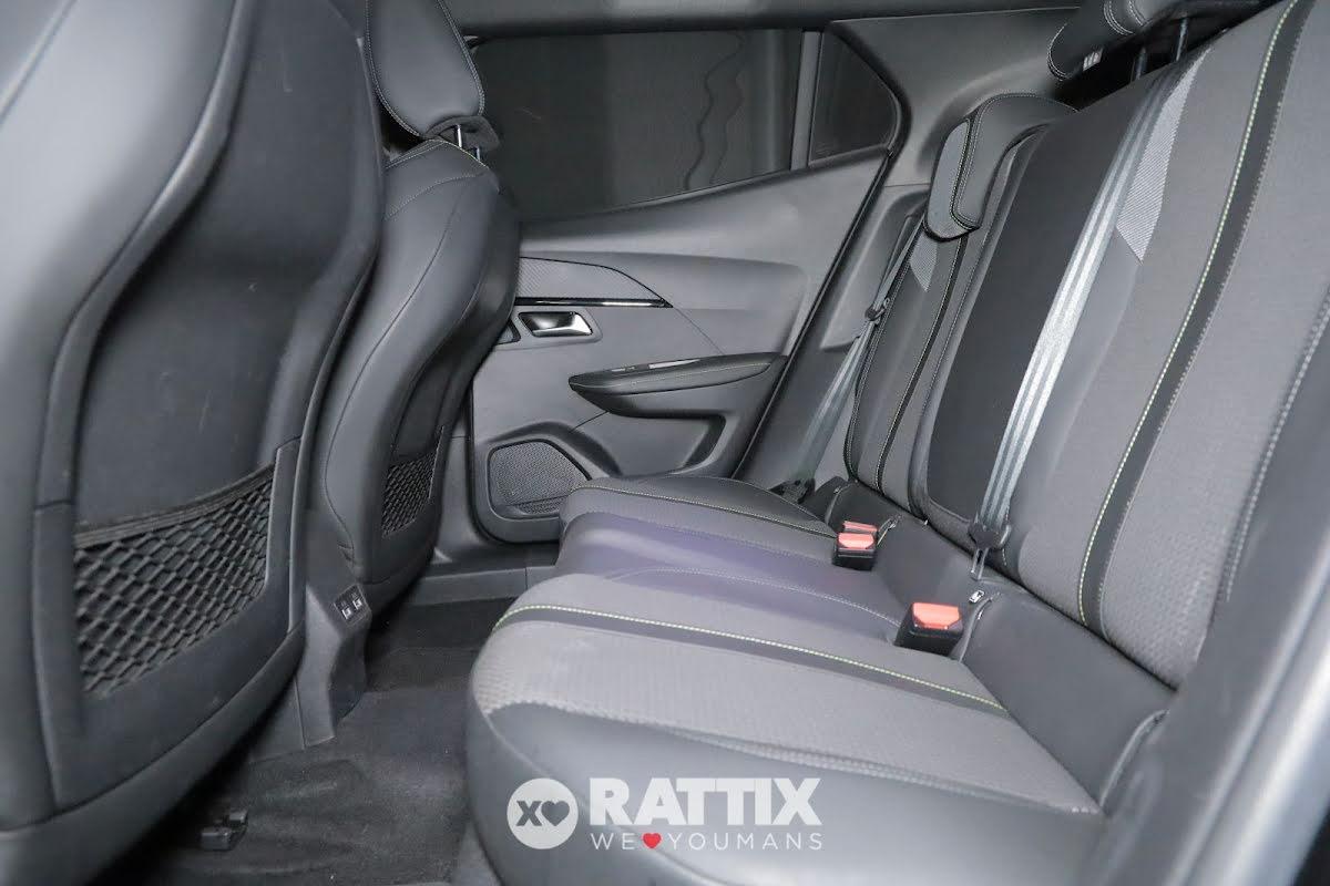 Peugeot e-2008 motore elettrico 100kW GT