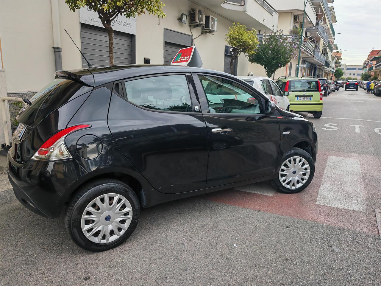 LANCIA YPSILON 0.9 ECOCHIC GOLD CV84 KW62