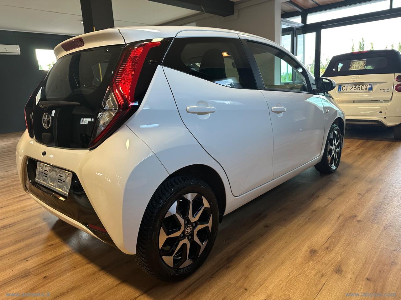TOYOTA Aygo Connect 1.0 VVT-i 72 CV 5p.Team Deutschland
