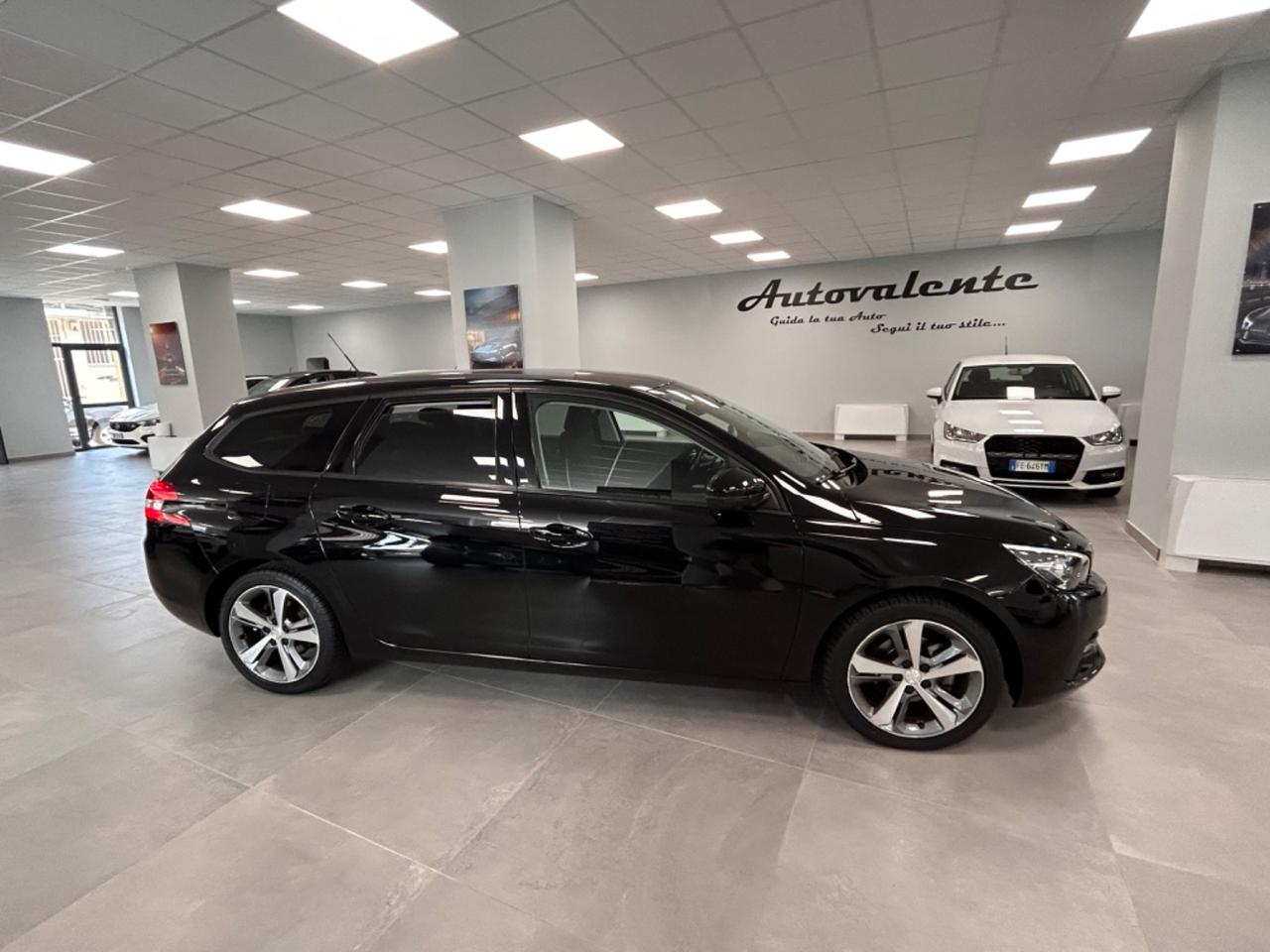 Peugeot 308 1.6 HDI 120 Allure 2018 km 121000 E6B