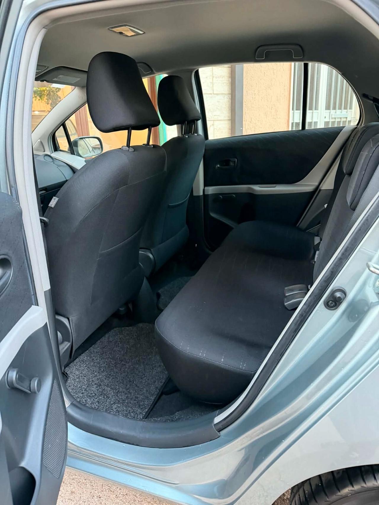 Toyota Yaris 1.0 5 porte