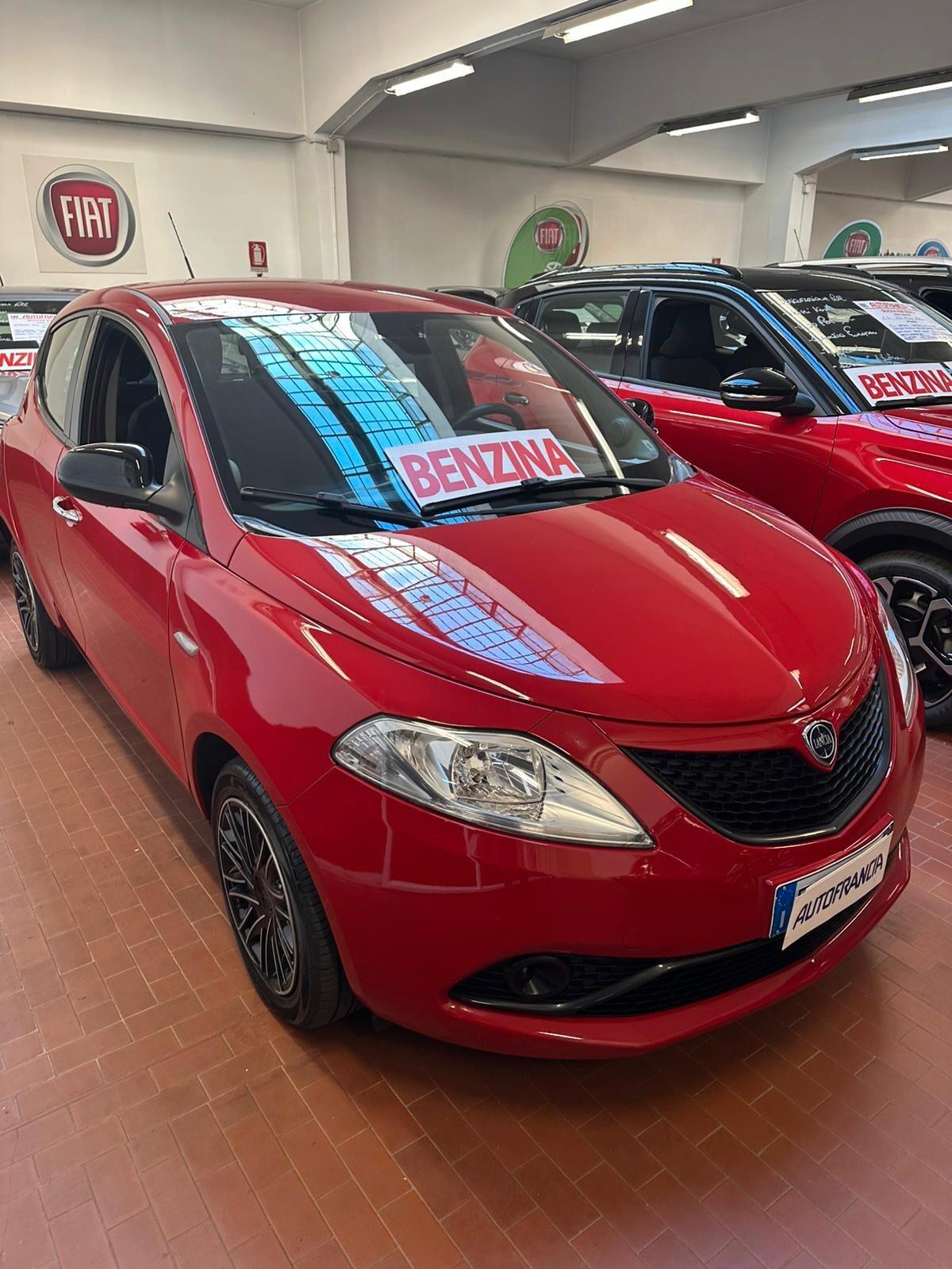 Lancia Ypsilon 1.2 69 CV 5 porte S&S Gold