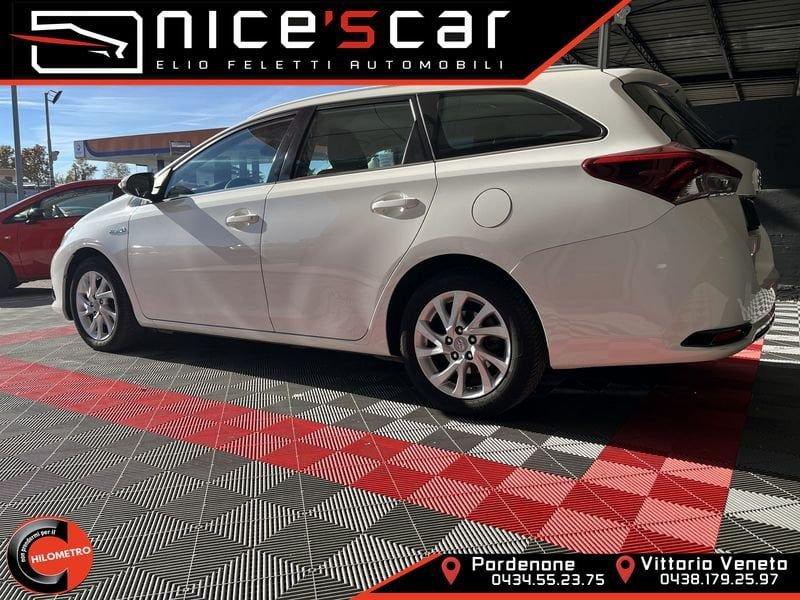 Toyota Auris Touring Sports 1.8 Hybrid Active