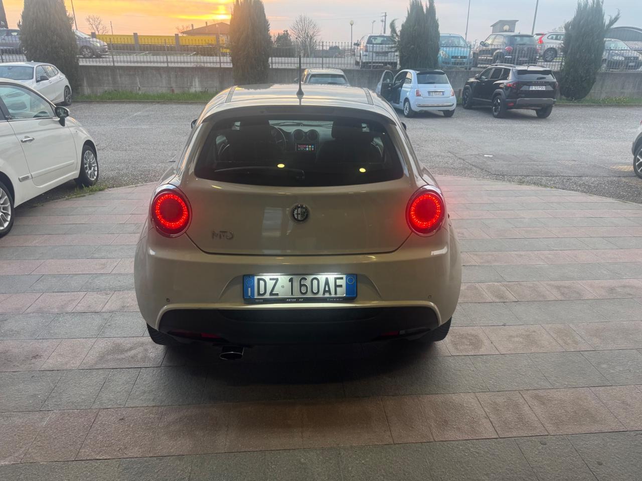 Alfa Romeo MiTo 1.3 JTDm 16V 90 CV Distinctive Sport Pack