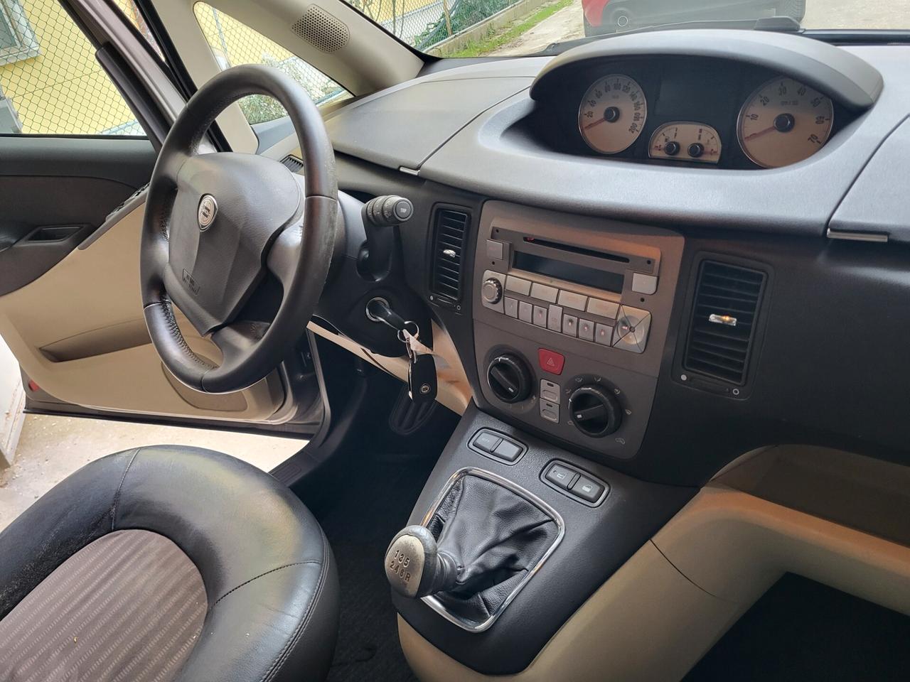 Lancia MUSA 1.4 16V Platino con tetto apribile