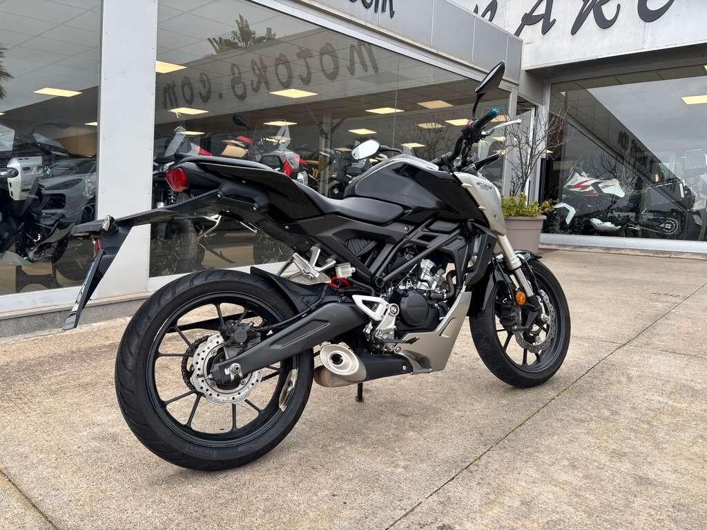 Honda CBR 125 2020 / KM 21.000 Tua a solo 23 Euro al mese
