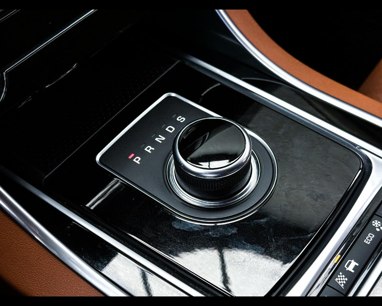 JAGUAR XE 2.0 D Turbo 180 CV AWD aut. Prestig