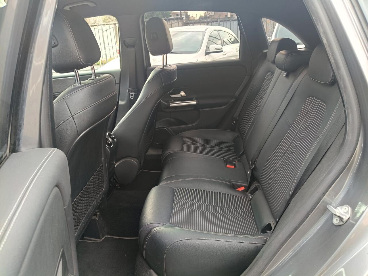 Mercedes-benz B 200 d Automatic Premium