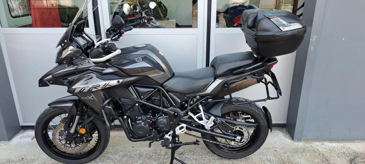 Benelli TRK 502