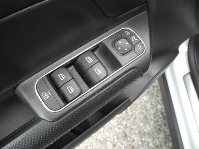 MERCEDES-BENZ GLB 200 d 4Matic Business Extra autom. -7 POSTI- IVA Detr.