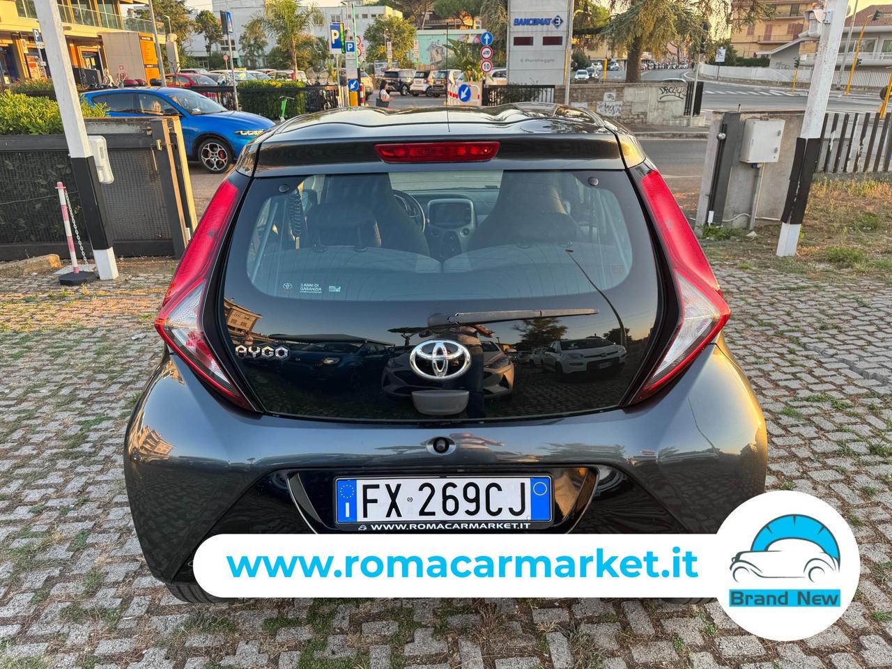Toyota Aygo 5 Porte Aygo 5p 1.0 x-play m-mt 72cv KM CERTIFICATI