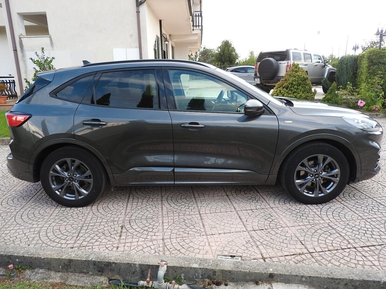 FORD KUGA 1.5tdi 120cv ST-Line SOLO 41.000KM