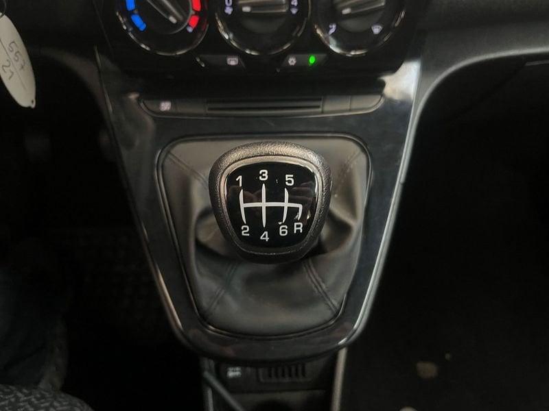 Lancia Ypsilon Ypsilon 1.0 firefly hybrid Silver s&s 70cv - PROMO SIRONIAUTO+