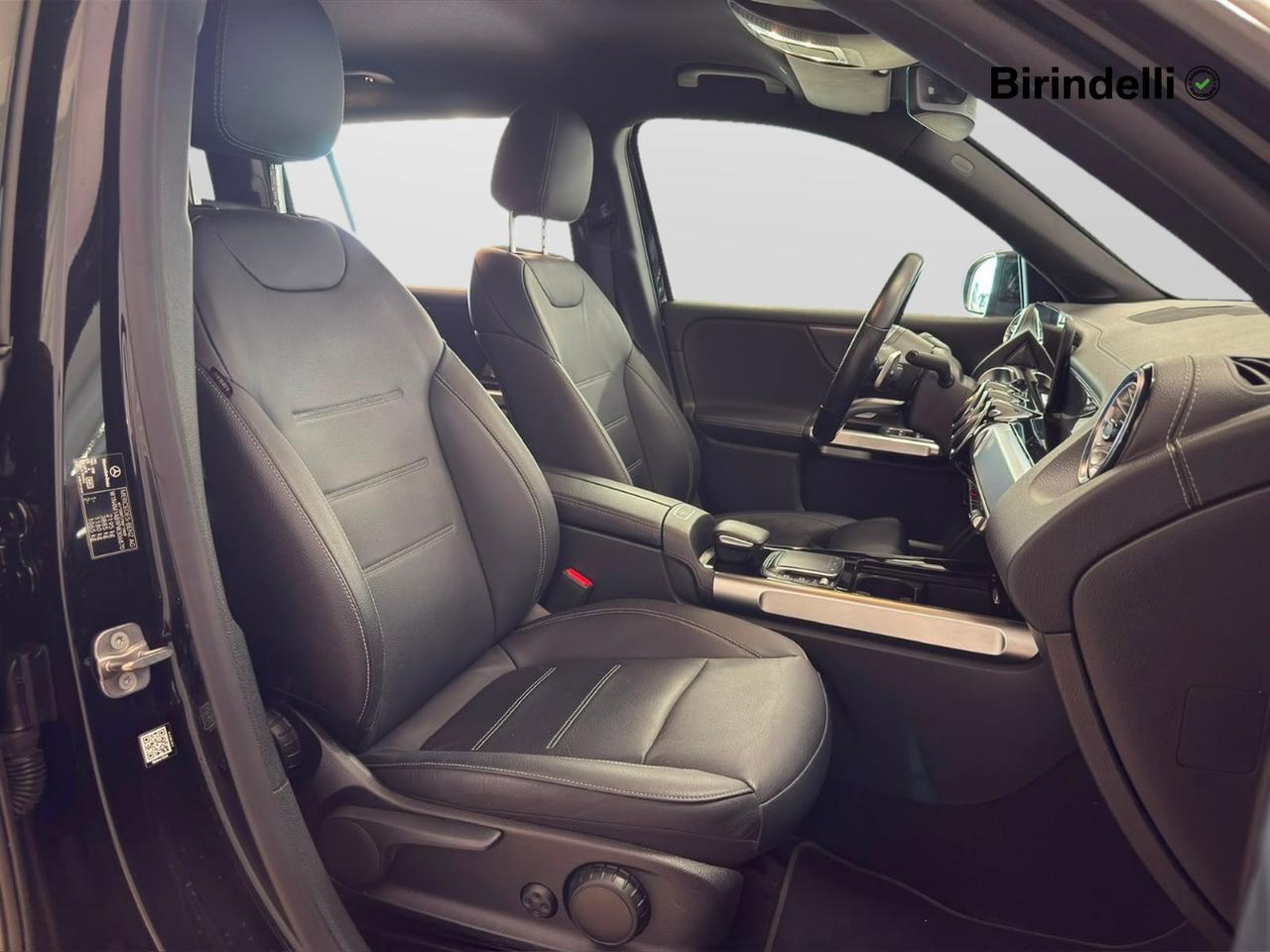 Mercedes-Benz GLB (X247) - GLB 180 d Automatic Premium