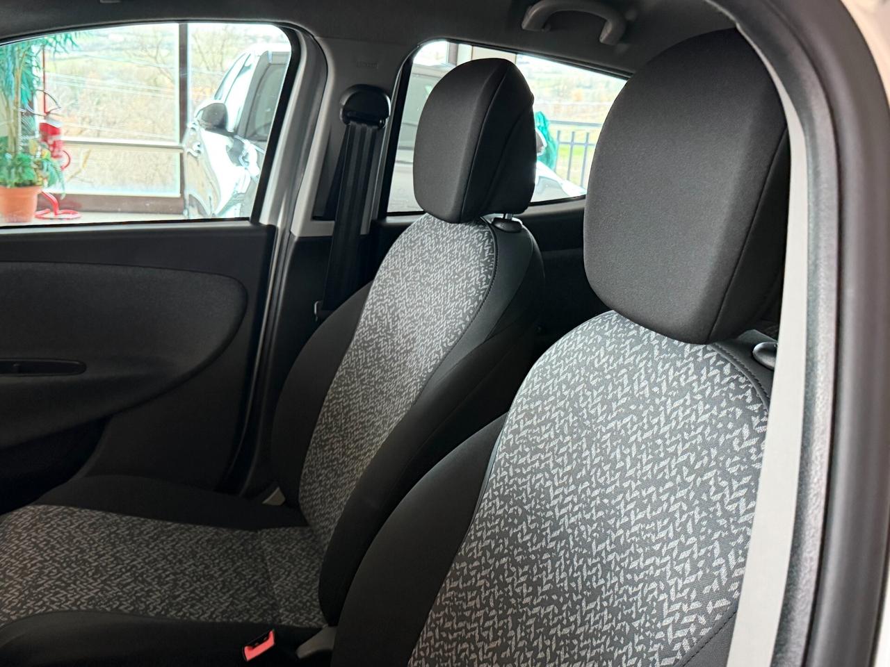 Lancia Ypsilon 1.2 69 cv. EcoChic SILVER (Imp. GPL)