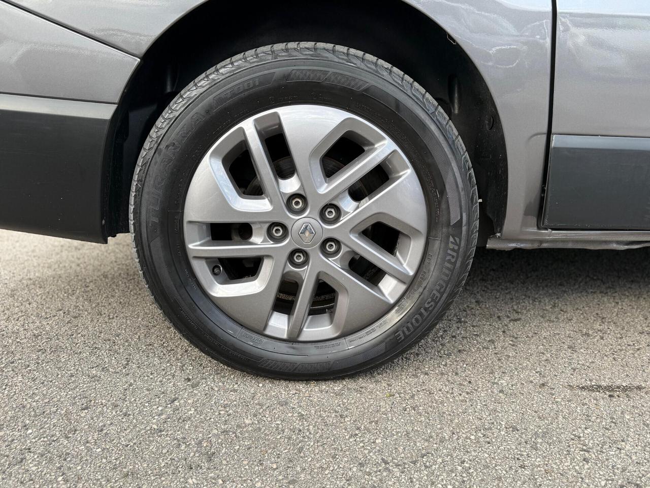 Renault Trafic T27 1.6 dCi 125CV 9 POSTI