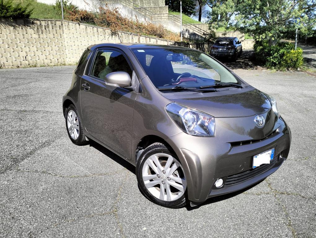 Toyota iQ 1.3 executive cvt E5