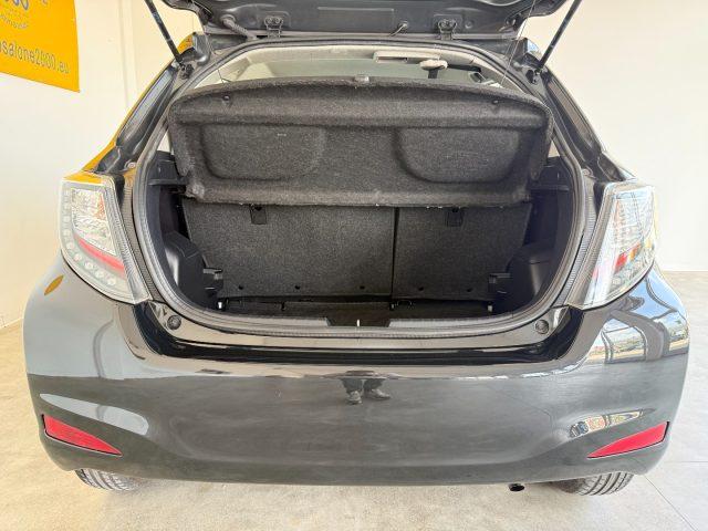 TOYOTA Yaris 1.0 5 porte Active NEOPATENTATI / PREZZO REALE
