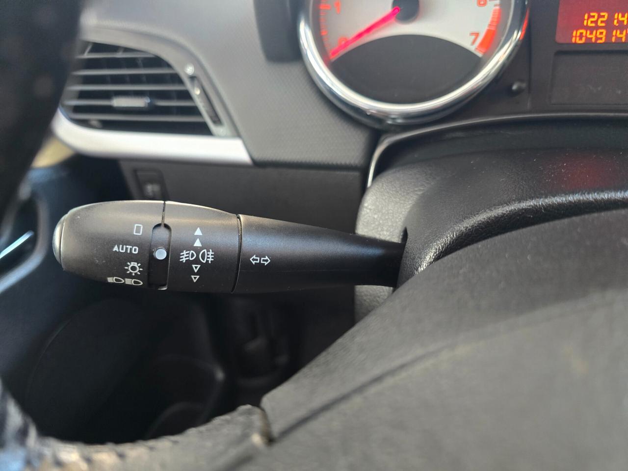 Peugeot 207 1.6 THP 150CV CC Roland Garros