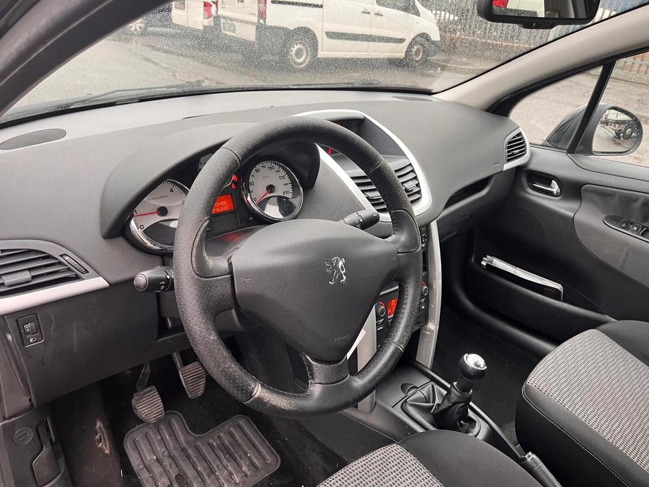 Peugeot 207 1.4 HDi 70CV 5p. X Line