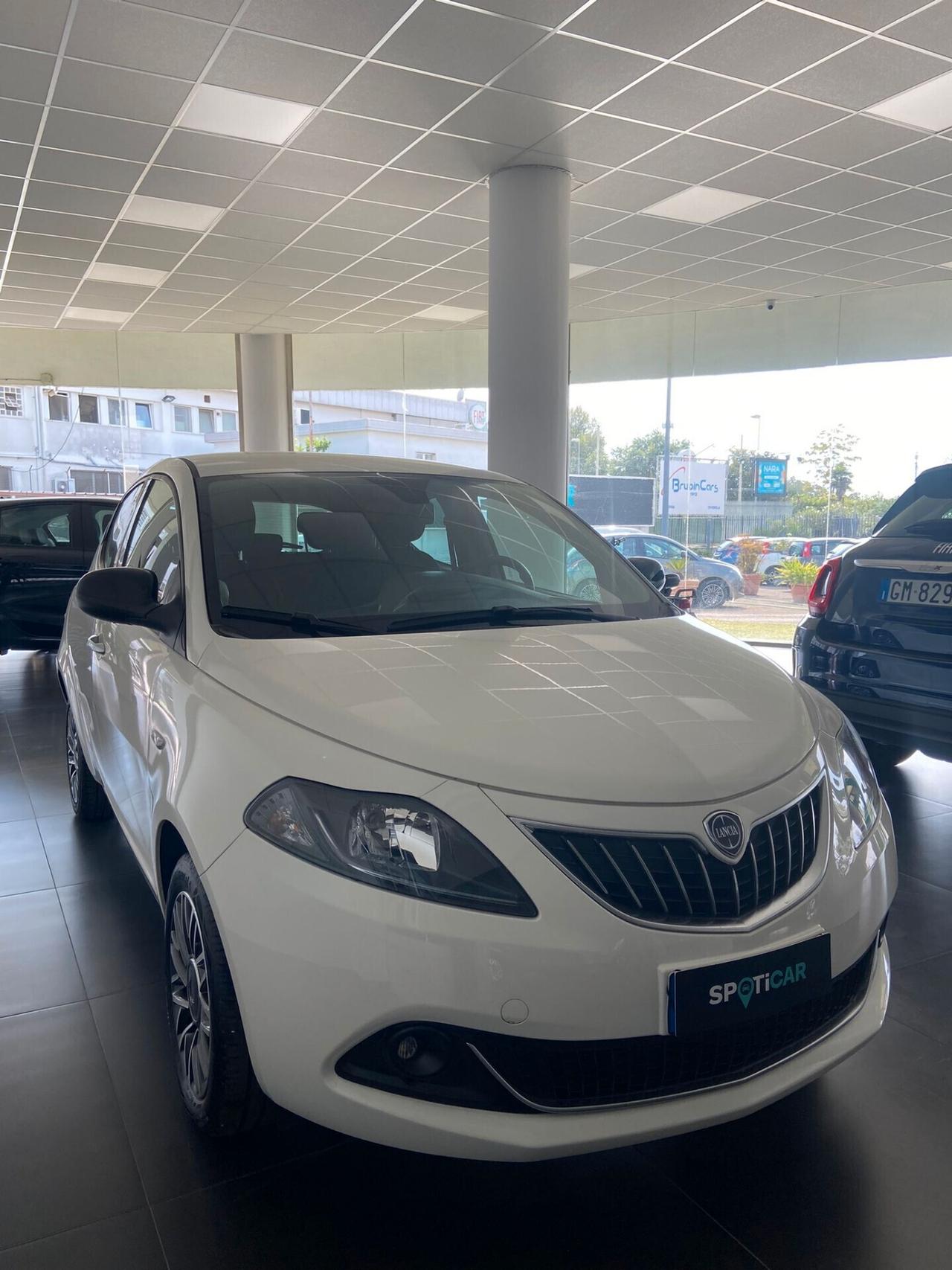 Lancia Ypsilon 1.0 FireFly 5 porte S&S Hybrid Gold Plus