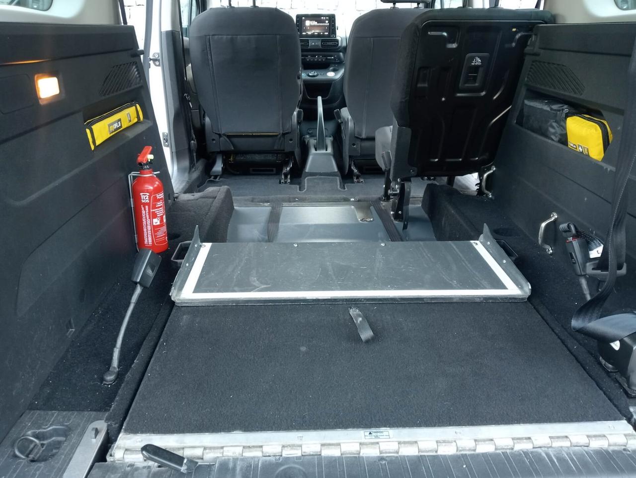 Opel Combo Life Pianale ribassato con rampa disabili in carrozzina