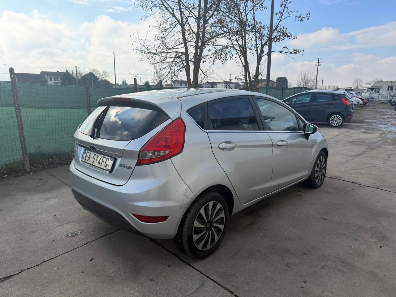 Ford Fiesta 1.4 TDCi 68CV 5 porte Titanium