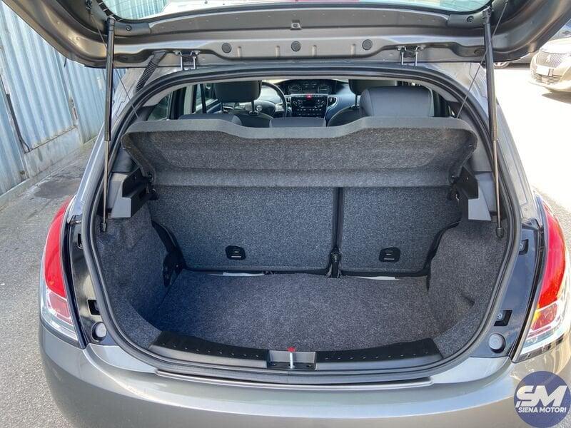 Lancia Ypsilon 1.0 FireFly 5 porte S&S Hybryd Gold